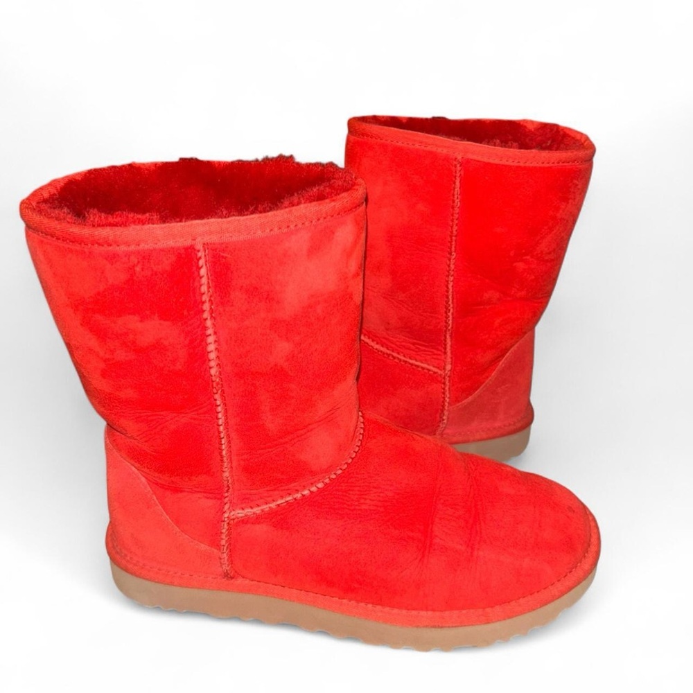 UGG Classic Short II Boots Size 9 us